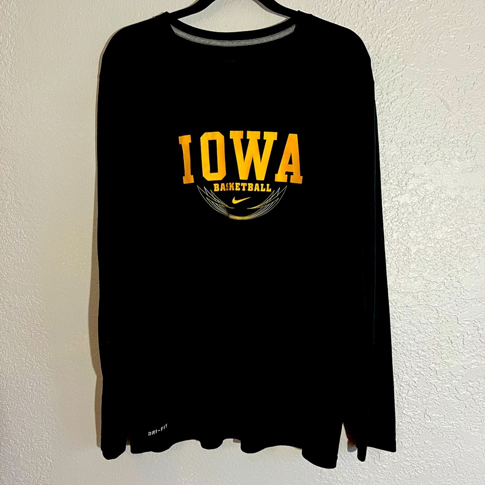 Nike, Dri-Fit, Hawkeye Basketball long Sleeve Shirt, Men’s Large